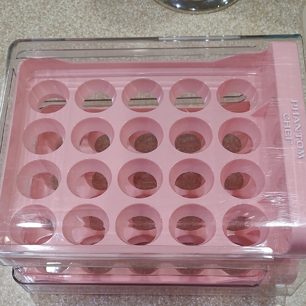 Phantom Chef Pink Egg Holder